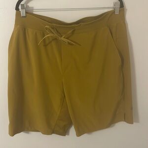 Lululemon Men’s Athletic shorts size XL